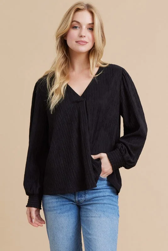 Texture V-neck Blouse {Black}