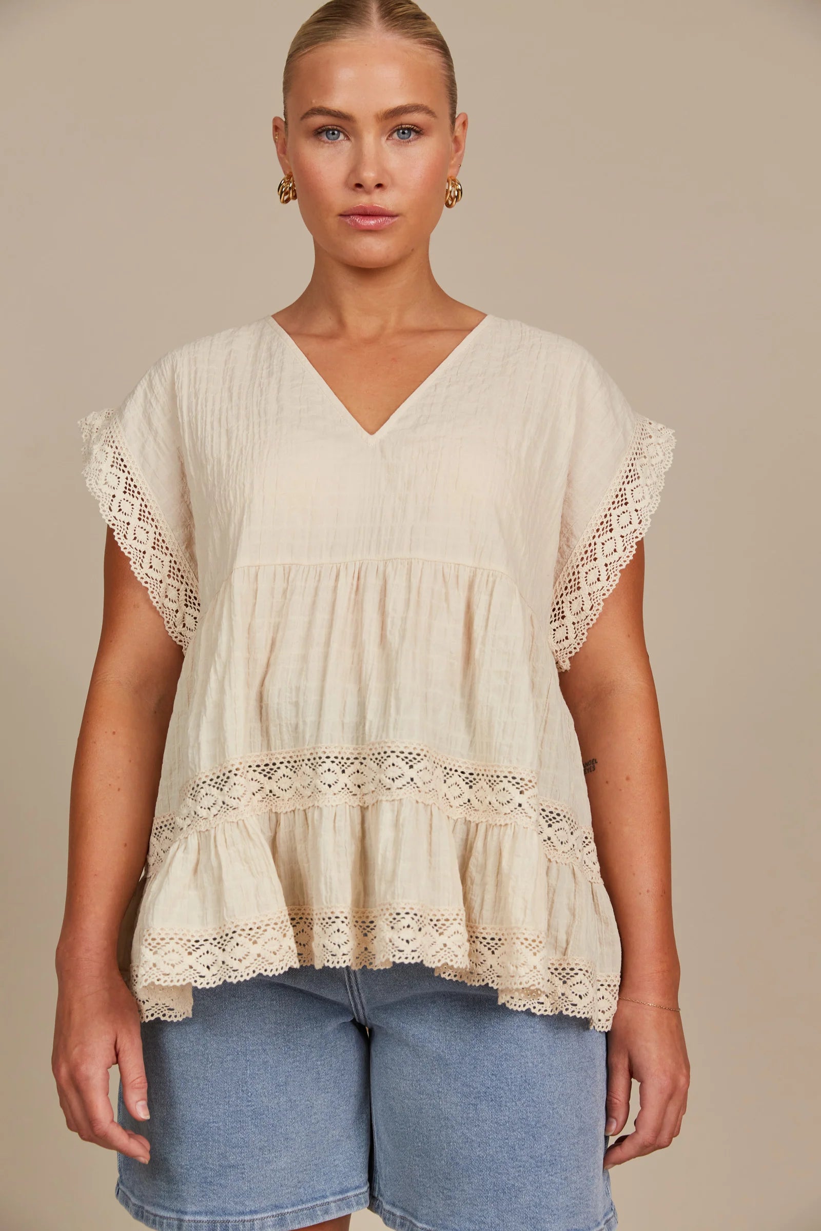 Fleur V Neck top - Canvas